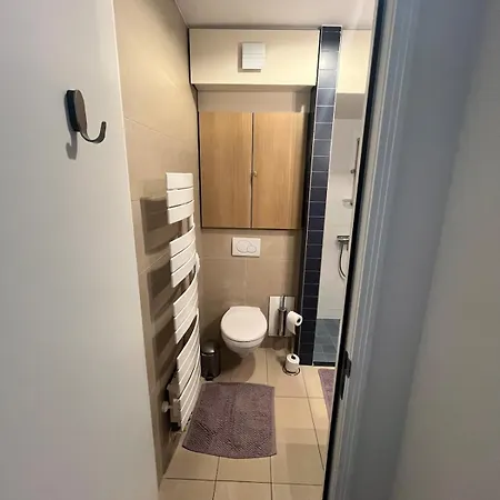 Cozy And Modern Lejlighed