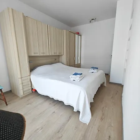 Cosy 2 Bedroom With Private Garden Brussel