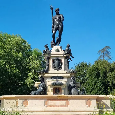 Chinese Pavilion Park - Magnificent