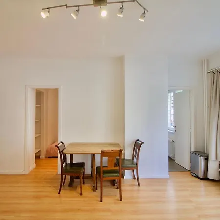 Apartament Very & Large Studio-plasky Bruksela