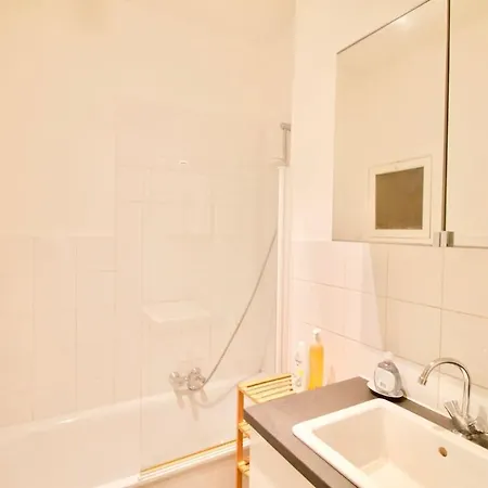 Apartman Very & Large Studio-plasky *