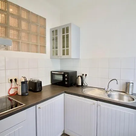 Very & Large Studio-plasky * Brussels