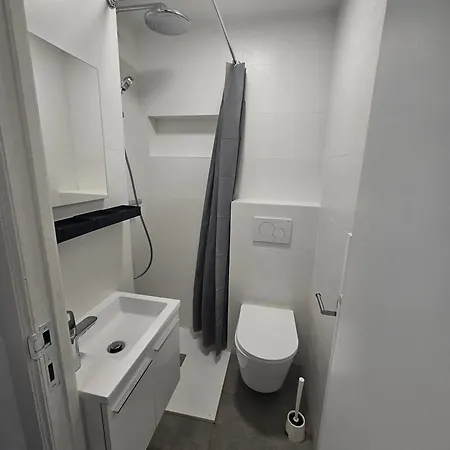 Pierre Et Marie Curie Apartment Brussels
