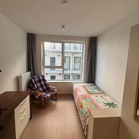 民宿 Cozy Private With Ensuite 布鲁塞尔