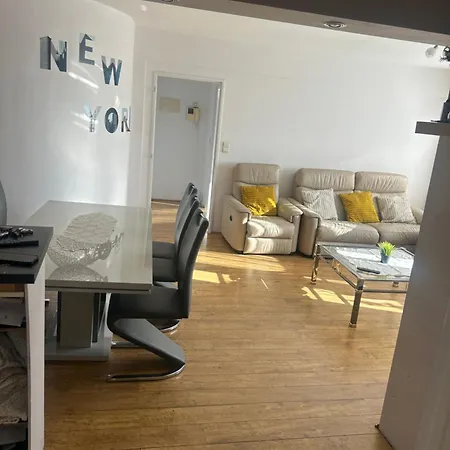 Op Apartment *