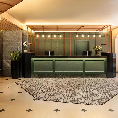 Nh Carrefour De L'europe Hotel