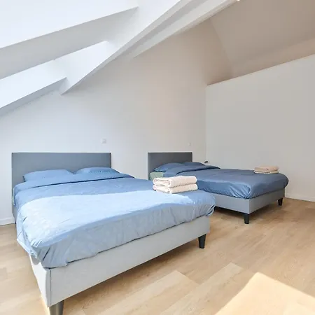 Apartment Toison D'or & *