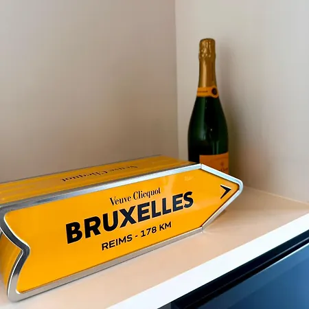 Stylish Penthouse In Bxl With 2 Panoramic Terraces شقة