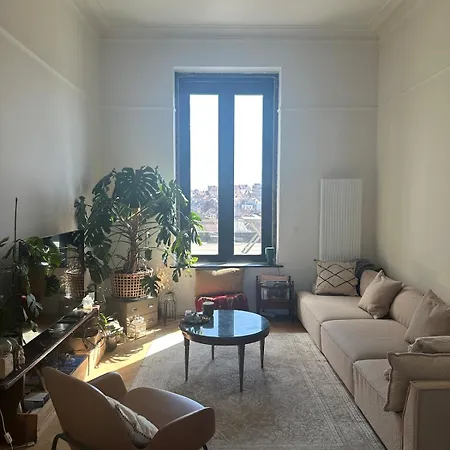 Cosy Flat In Eu Area Apartment