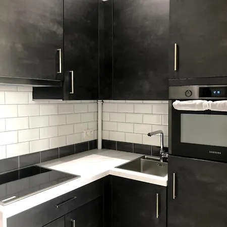 30 Pied A Terre Apartment *