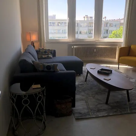 30 Pied A Terre Apartment Brussels