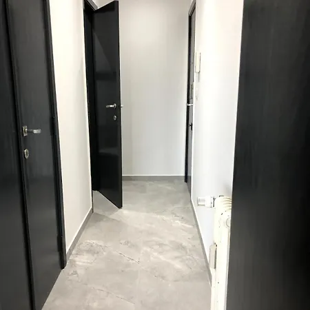 30 Pied A Terre Apartment