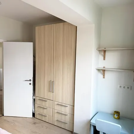 Spacious Duplex For Rent, Evere, Апартаменты
