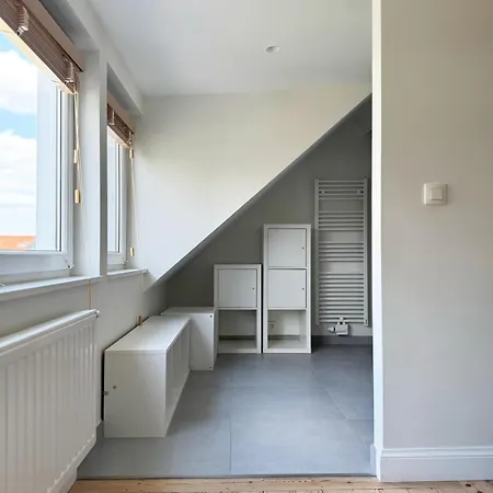 Spacious Duplex For Rent, Evere, Апартаменты