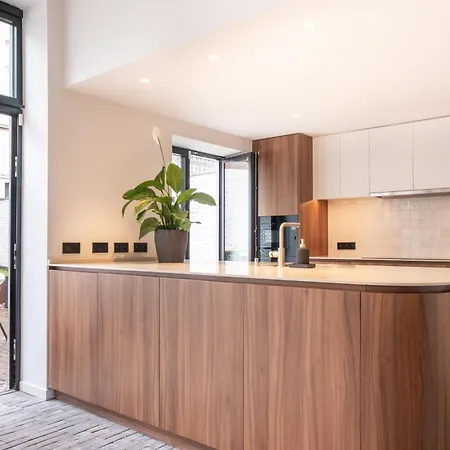 בית נופש Jardin Du Beguinage - Peaceful Luxury In בריסל