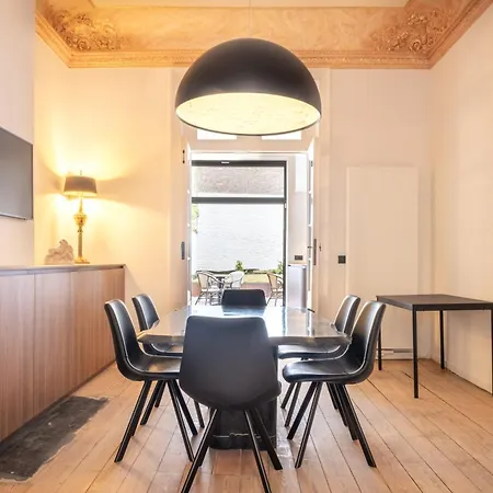 Beguinage - Garden Townhouse Holiday home *