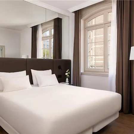 Hotel Nh Carrefour De L'europe 4*