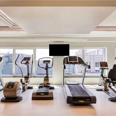 Park By Radisson Brussels Centre Midi 3*