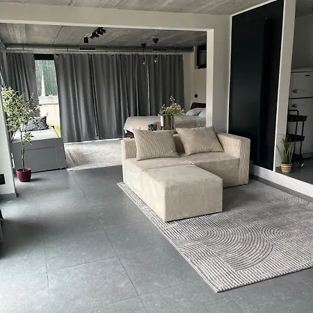 Airport Appartement *