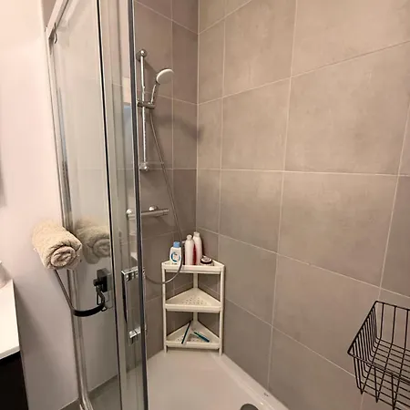 Lumineux Avec Balcon