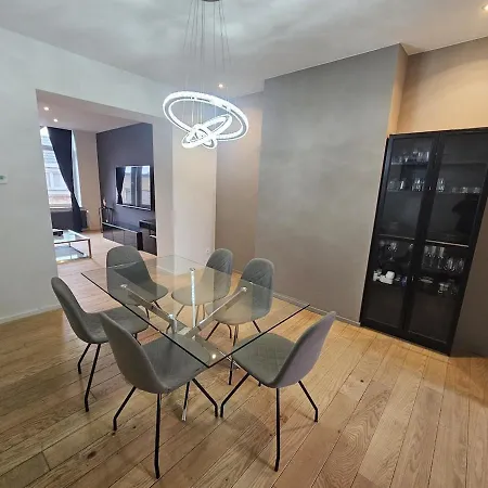 Appartement Luxury Triplex Stylish 2br In *