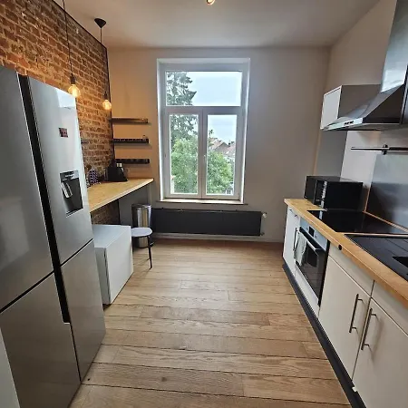 Luxury Triplex Stylish 2br In Brussel