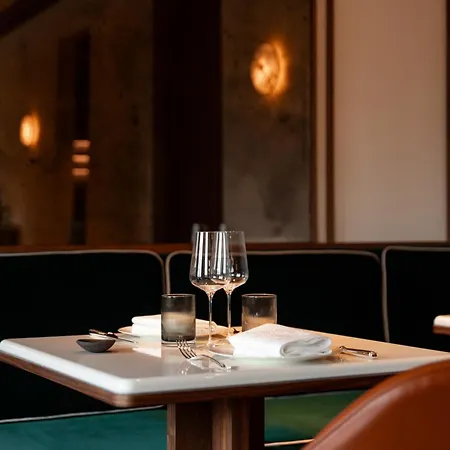 Faubourg 21 - The Leading Of The World Отель