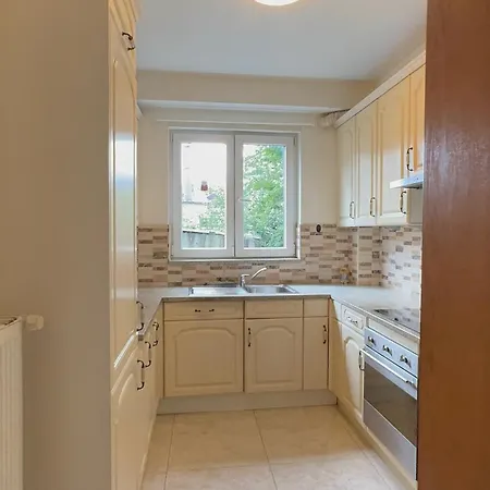 Luxury 2br & 2 Jacuzzi Near Expo 12 & Ing Arena Apartament
