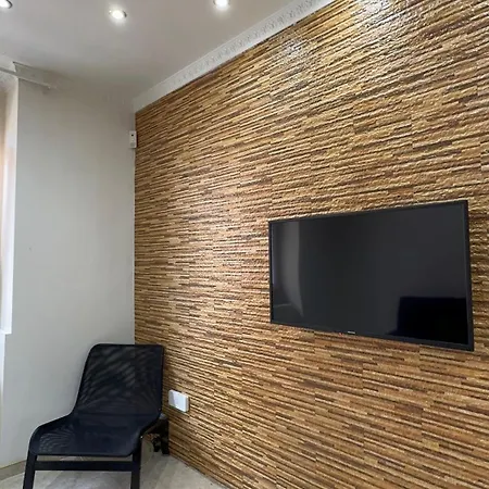 Luxury 2br & 2 Jacuzzi Near Expo 12 & Ing Arena *