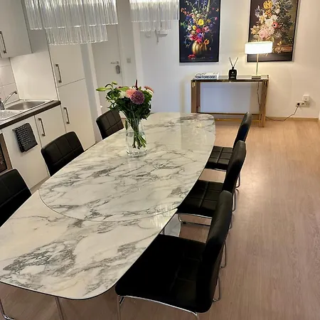 Designer- 2Bd-Apartment In The Heart Of Brussels דירה