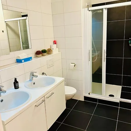 Designer- 2Bd-Apartment In The Heart Of Brussels בריסל