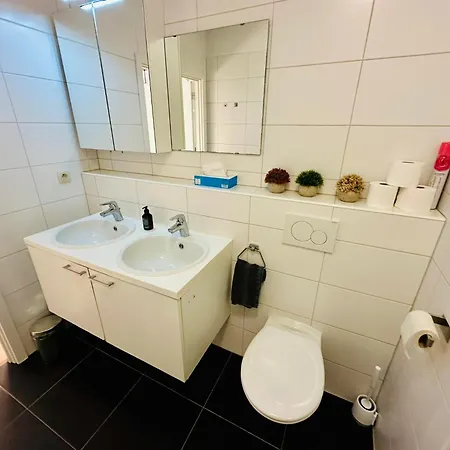 Designer- 2Bd-Apartment In The Heart Of Brussels דירה