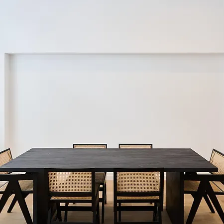 Louise Gallery Apartment