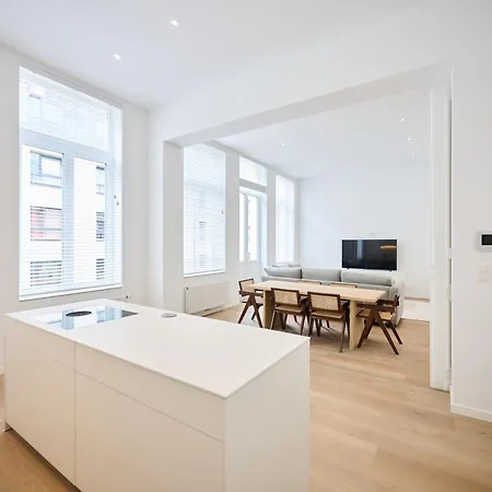 Louise Center * Bruxelles