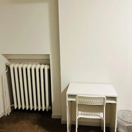 Bosquet 1 Hostel *