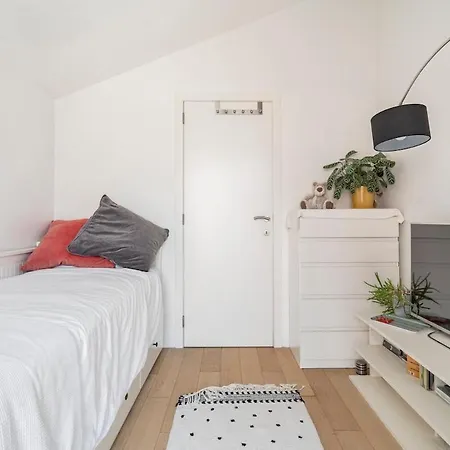 Beautiful Loft With Terrace - Midi Station - Flix Vakantiehuis *