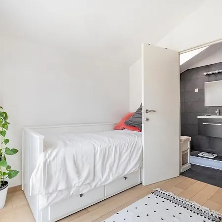 Vakantiehuis Beautiful Loft With Terrace - Midi Station - Flix Brussel