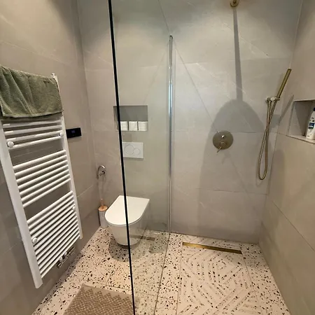 Apartament Le Goujons - New Near Midi Station