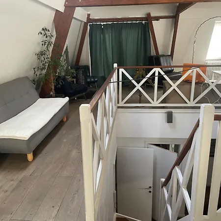 Duplex Centre Bruxelle 公寓 *