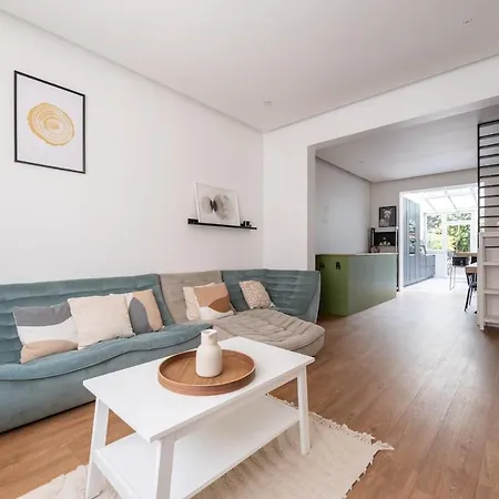 Uccle - Elegance & Modernity In A Quiet Setting Διαμέρισμα