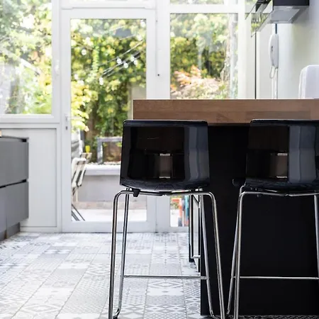 Uccle - Elegance & Modernity In A Quiet Setting Διαμέρισμα Βρυξέλλες