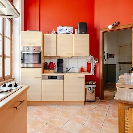 Luxury At Grand Place & Manneken Pis * Brusel