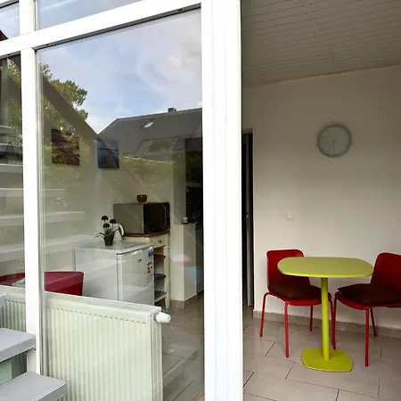 Cosy A Metro Vandervelde * ブリュッセル