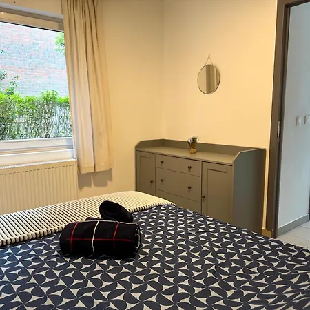 Cosy A Metro Vandervelde * ブリュッセル