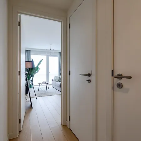 Apartment Large In A Serviced Building Brussels
