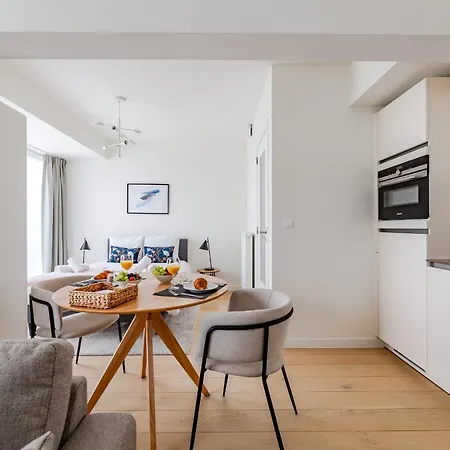 Apartment Large In A Serviced Building Brussels