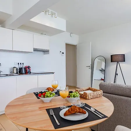 Apartment Large In A Serviced Building Brussels