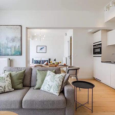 Apartment Large In A Serviced Building *
