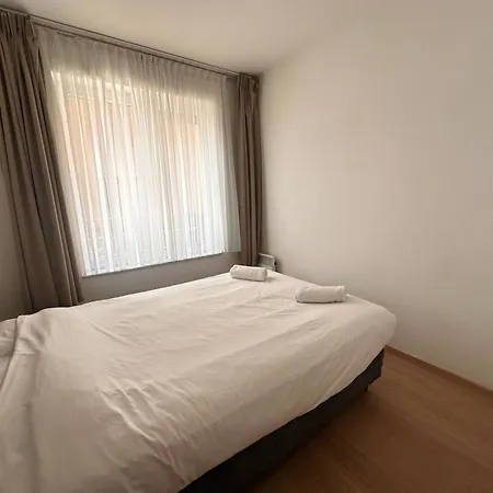 Apartment Modern 2 Bedroom For 6 - Center *