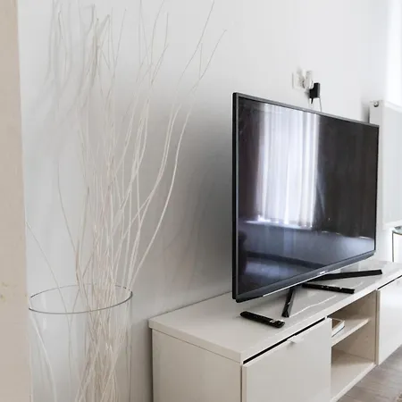 Avec Terrasse Privee Et Garage Rez De Chaussee Lumineux Апартаменты Брюссель